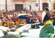 Fest der Moros y cristianos zu ehren der Mare de Déu dels Desemparats