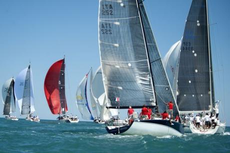 Best vessels in the waters of Valencia during the Trophy of HM The Queen 2015