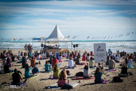 Das 6. Sommerfest auf den Yoga-Stränden in Castellón steht vor der Tür