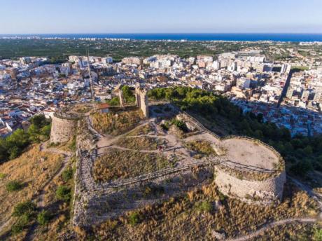 Ruinas del Castillo de Santa Ana en Oliva
